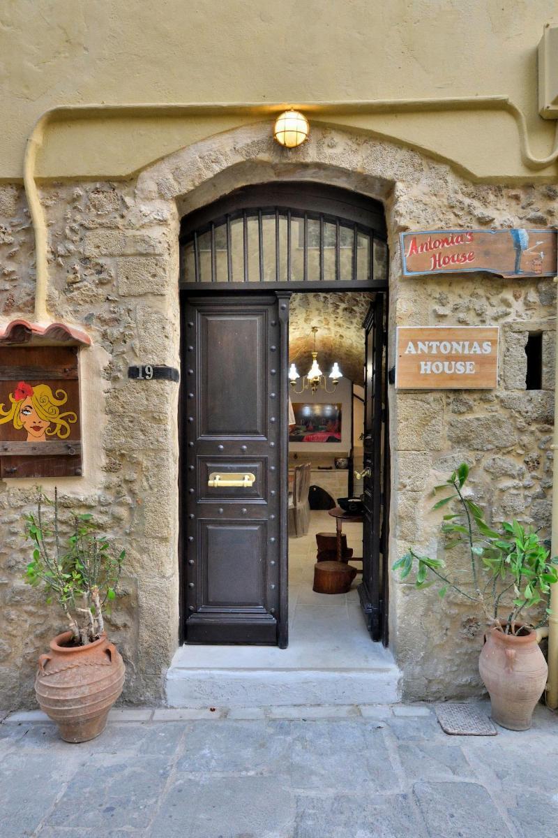 Antonia's House - Old Town Resmo