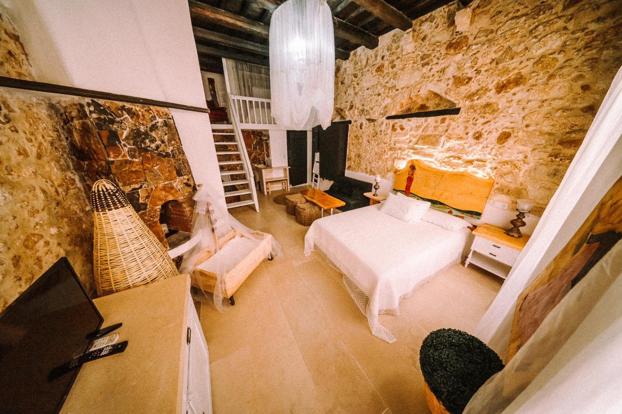 Antonia's House - Old Town Pansiyon